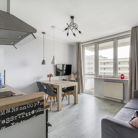 Gama Home Kondratowicza18 Warsaw Luaran gambar